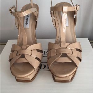 STEVE MADDEN KISMIT PLATFORM HEELS